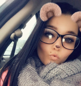 Meet your Posher, Christina